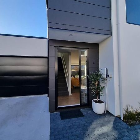Central Home With Internal Garage - Close To Cbd! ไครสต์เชิร์ช ภายนอก รูปภาพ